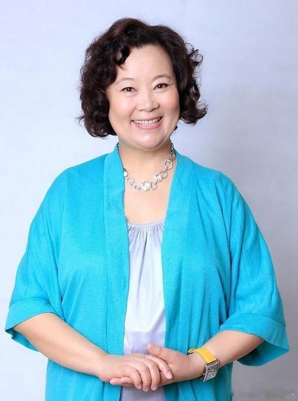 🎈#当国民阿姨遇上超市采销#家人们谁懂啊！方青卓阿姨砍价能力也太强了！不过你阿
