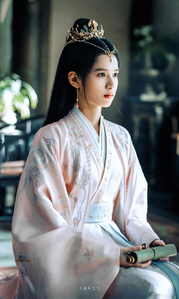 2025古装剧天花板 谁懂！2025古装剧天花板说的就是《藏海传》吧！肖战饰演的