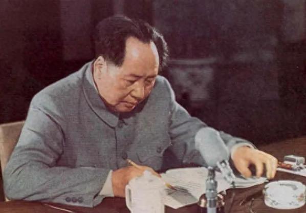 解放战争进入关键阶段，毛主席为何会突然下令处决一位重要将领，表示此事实在无法原谅
