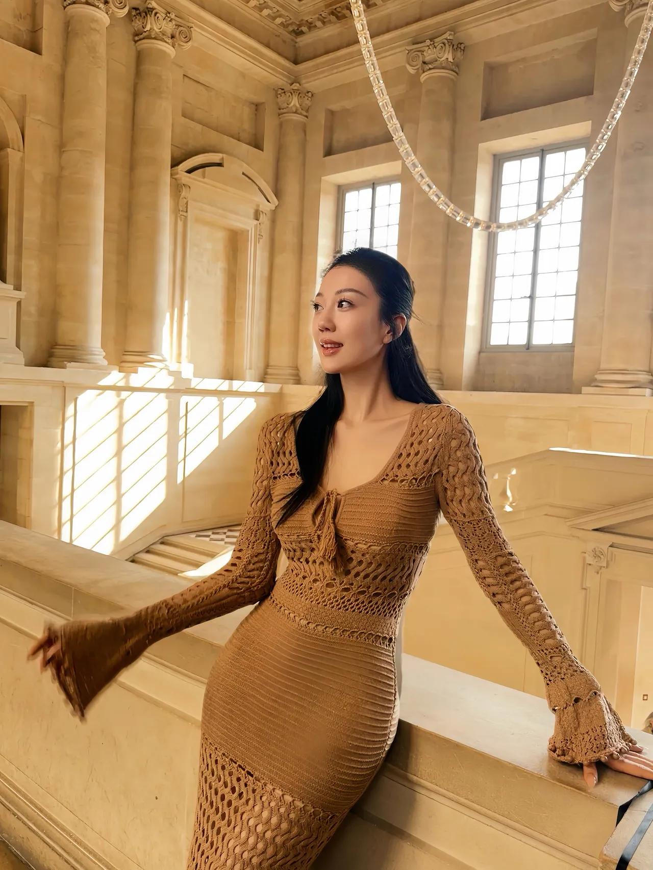 这个世界上从来没有感同身受， 你可以消沉、也可以抱怨、甚至可以崩溃！ 但你一定要