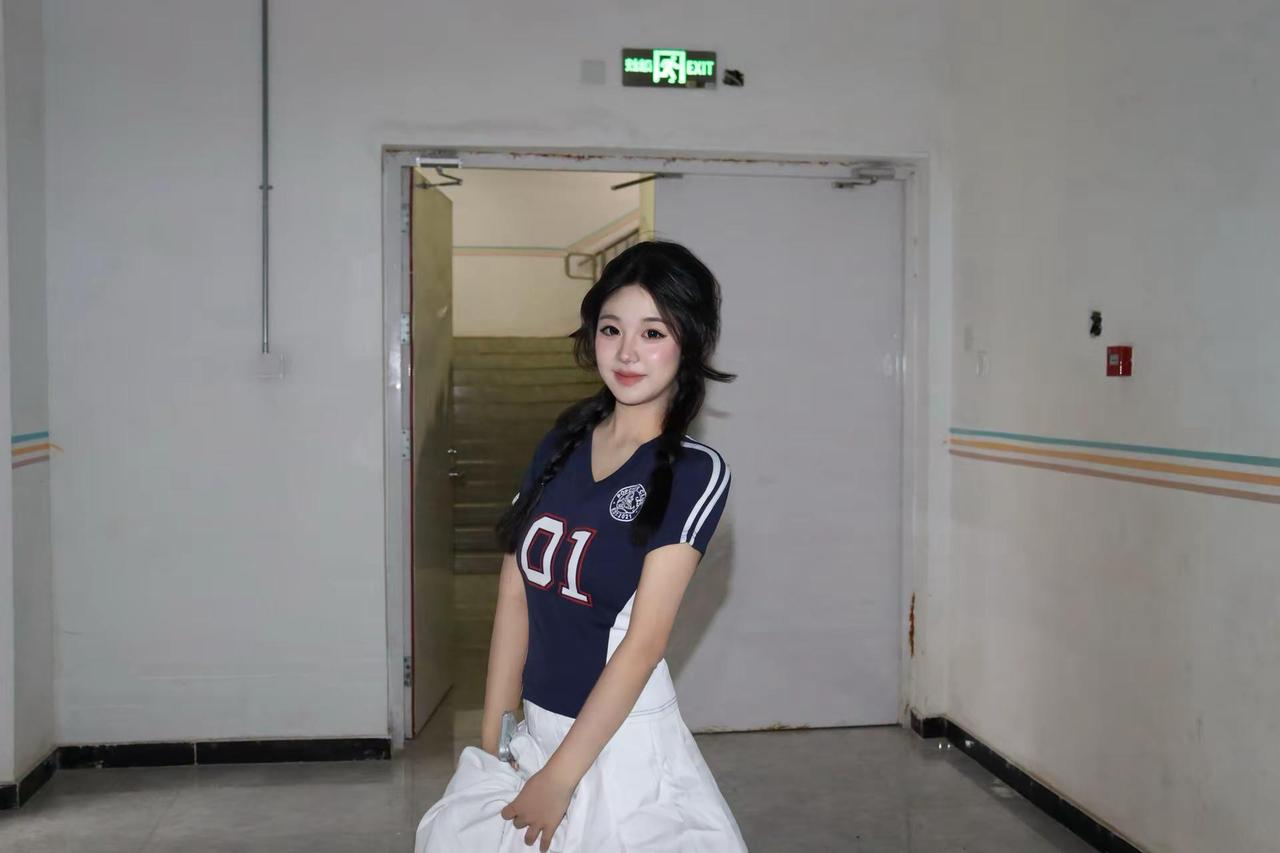 意气风发随轻时。