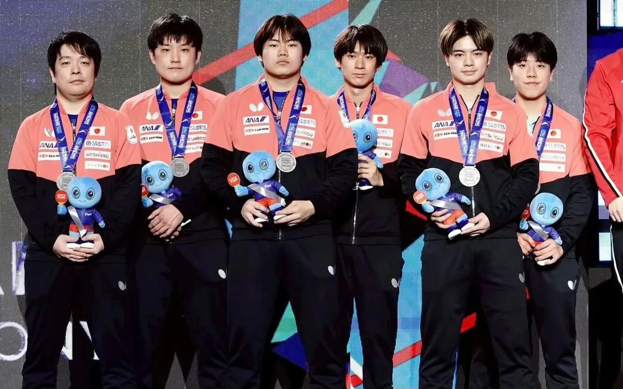 2026年国际乒联伦敦团体世乒赛
张本智和赛后发文：2026伦敦世乒赛，收获一枚