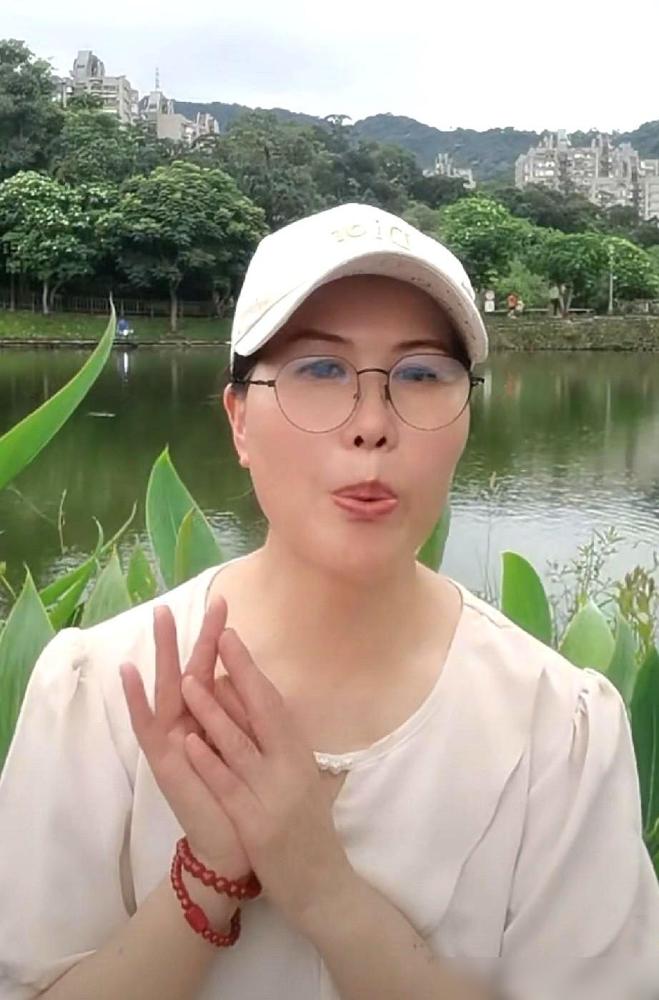 干完今年就走，回河南老家！小杨阿姨在直播间撂下这话，退休计划都安排好了。

说真