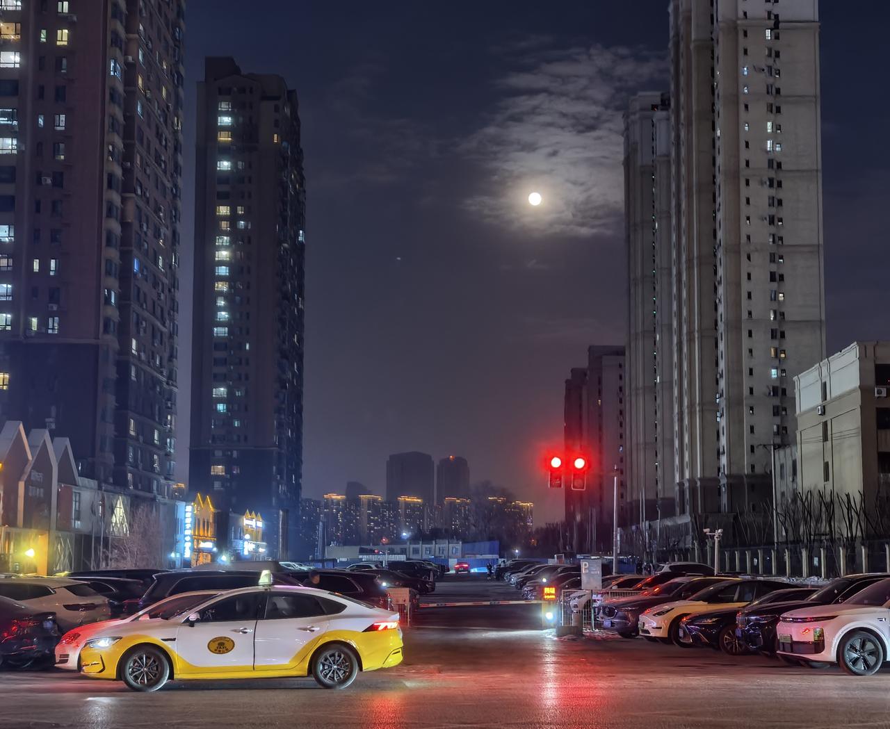 美以袭击伊朗的目的是什么一、控制伊朗石油及全球石油；二、打击大漂亮国的反对派，及