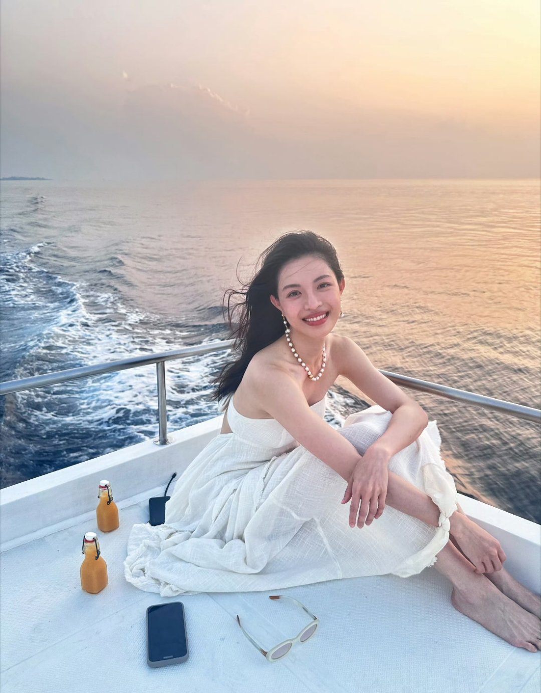 每天打开微博都有新鲜的漂亮姐姐钟楚曦可以看 我的快乐又回来啦