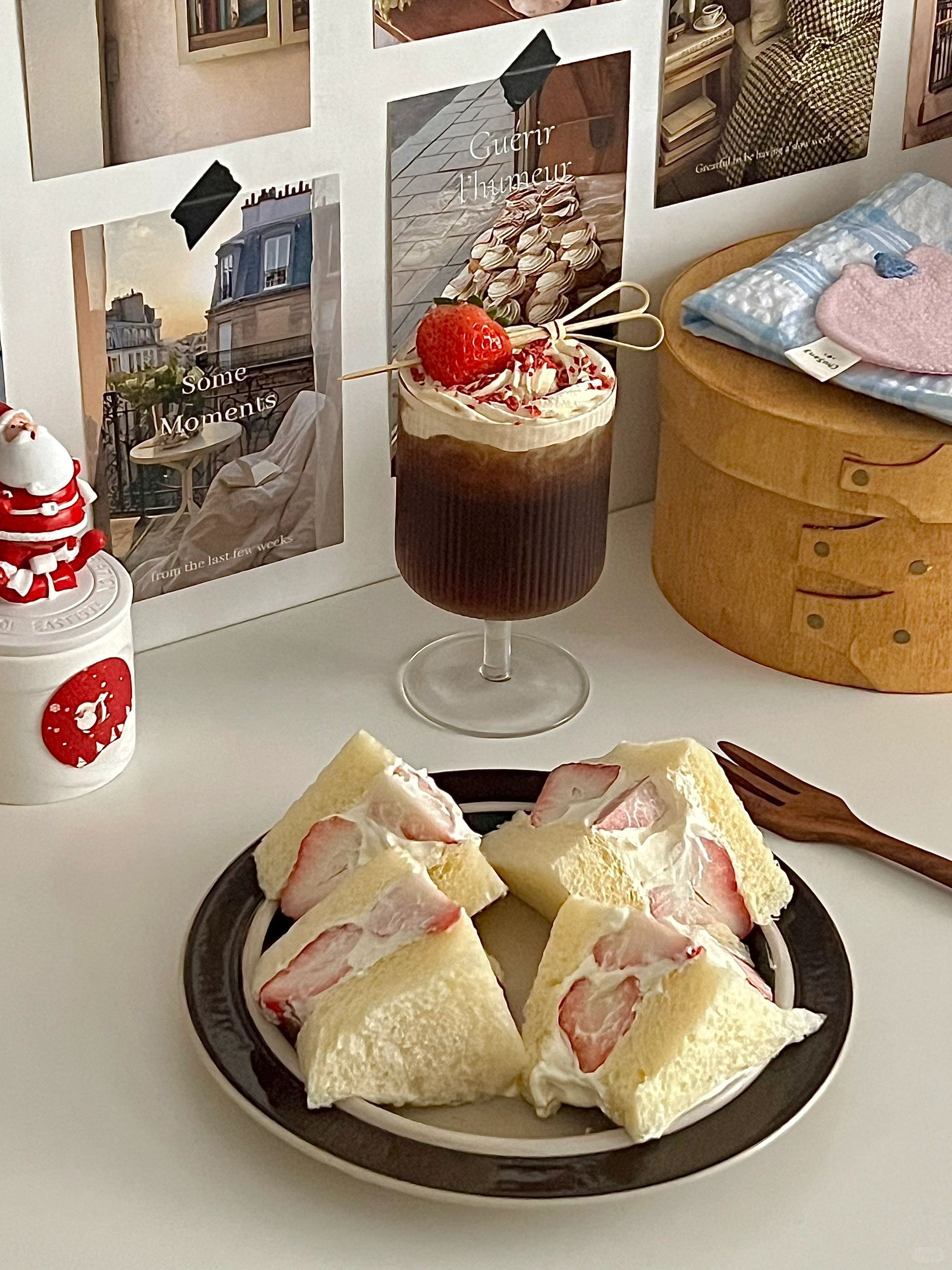 早餐｜草莓🍓奶油三明治🥪&奶油冰美式☕️