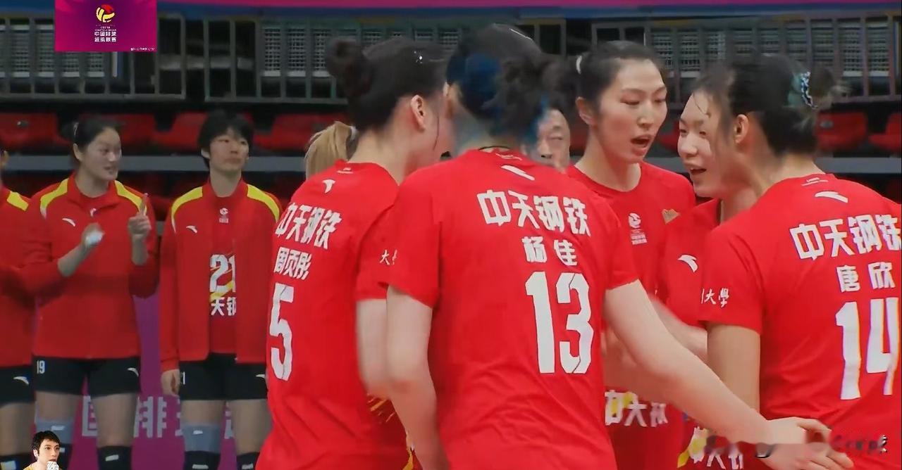 吴梦洁千万不要成为李盈莹第2！
前5轮，吴梦洁都打满全场，有时候场上被追发，每场