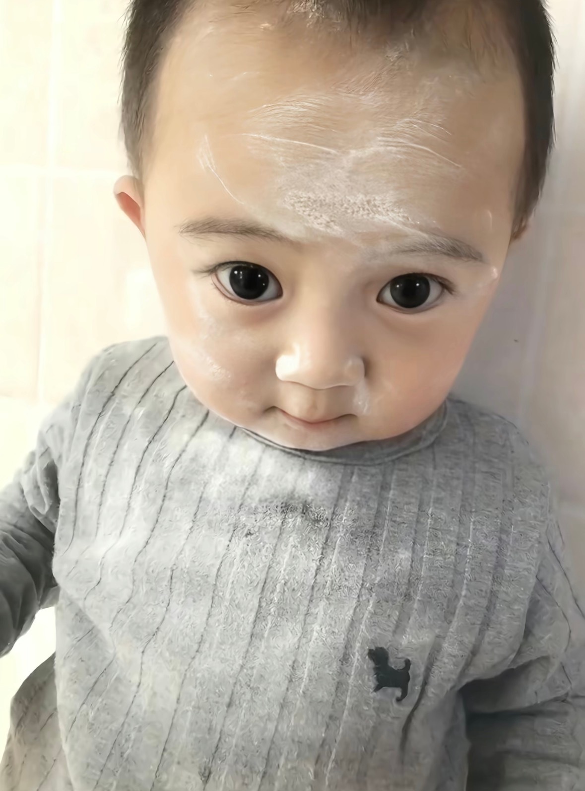俊俊穿的是狗夫劳伦 