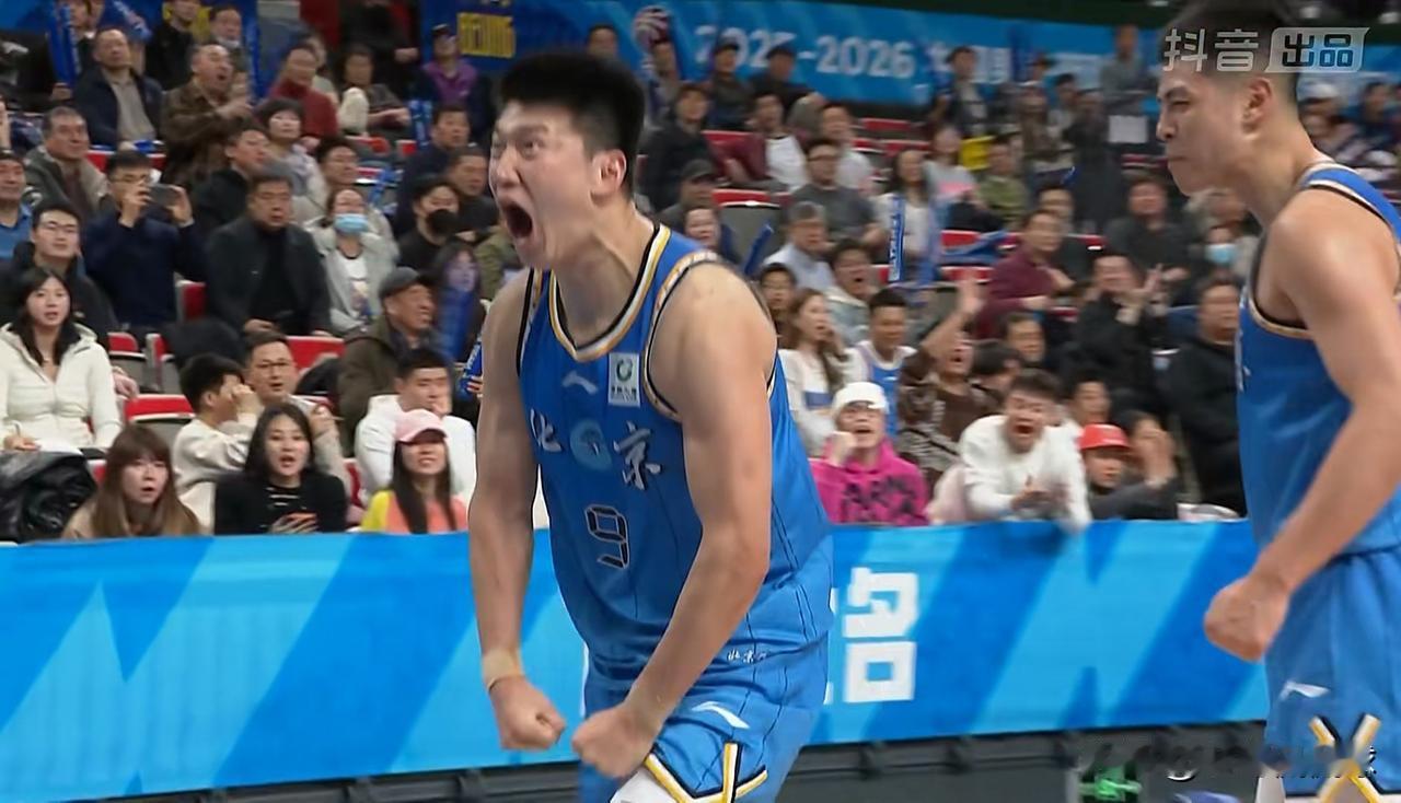 北京北汽悍将雷蒙不愧是当今CBA的顶级3D！在今天北京北汽主场以79：73战胜浙