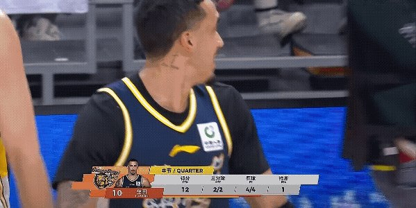 奎因这发挥还可以啊，之前一直没怎么认真看过奎因比赛，就今天第一节发挥来看，奎因妥