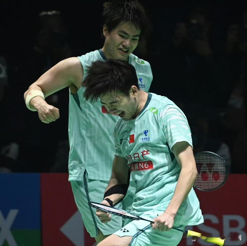 看国羽梁王组合打比赛，你真得具有大心脏，不然你会吓死的，他们逆转翻盘晋级8强了