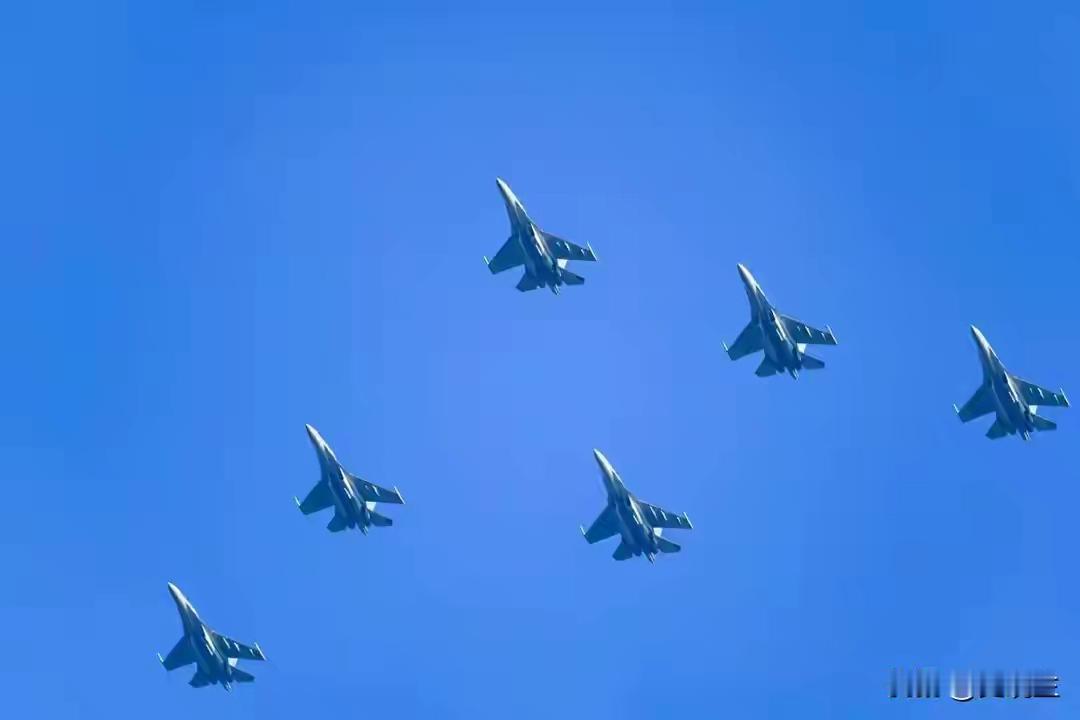 美军懵了！瞒着韩国偷飞F-16，刚到黄海就被解放军“蹲守”
 
大年初二，全家团