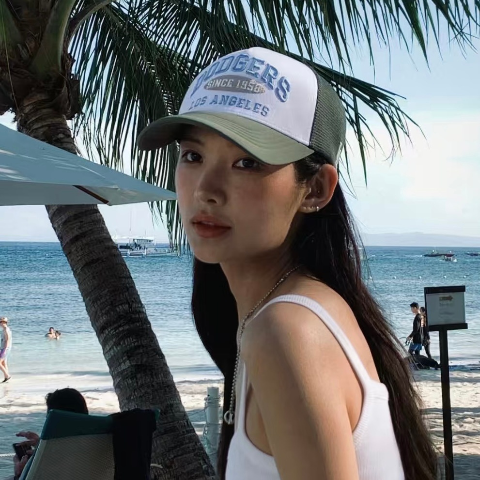 𝗦𝗵𝗮𝗿𝗲 女生头像背景图丨旧胶片 ​​​