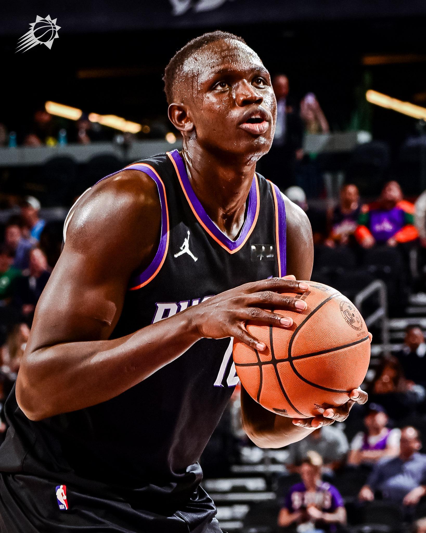 三名新秀都在近期获得了不少机会，你觉得他们的发挥如何🤔？菲尼克斯太阳 ｜旭日东