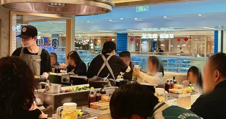 重庆通报“36斤活羊烤制完成后重6.9斤”；山东一“宰客”酒楼遭执法部门强拆