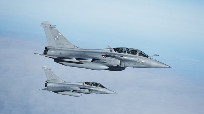 法军阵风战机已经出动，在阿联酋上空执行"天空安全行动"2026年3月3日，法国B