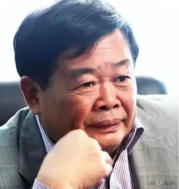 2015年，曹德旺拿出100万给一个小女孩换肾，可谁知，小女孩治愈后，却给曹德旺