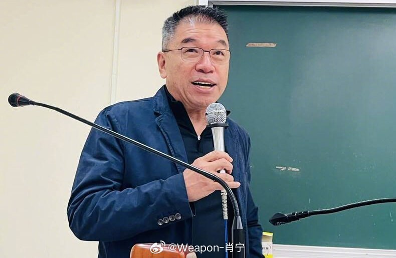 烽火问鼎计划每天认识一件兵器 台湾机场和港口将是首要目标 [ 台湾将军承认岛内脆