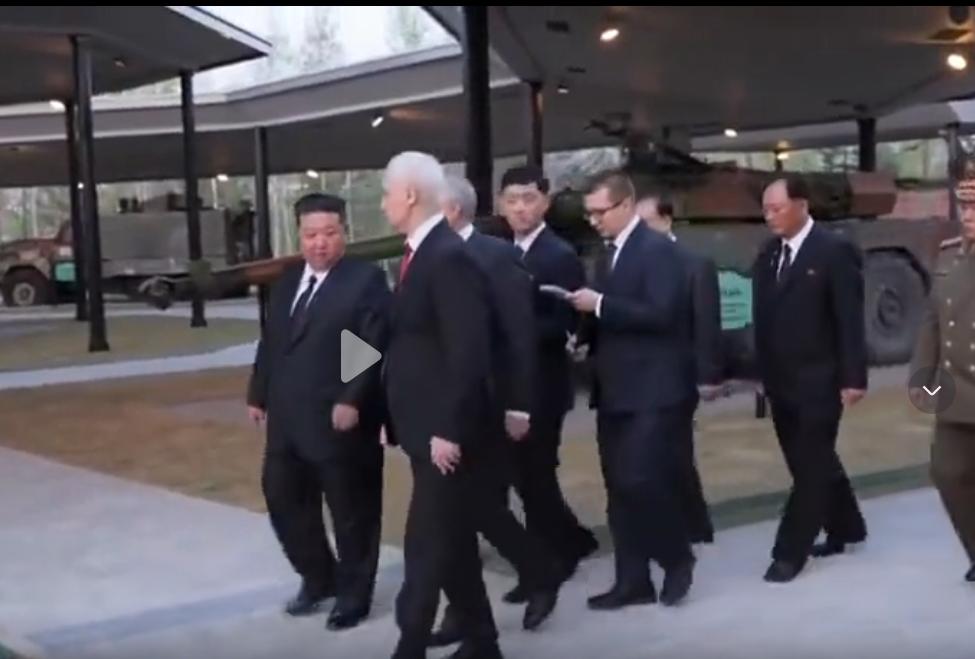 俄罗斯给朝鲜提供的法国AMX10RC轮式突击炮
轮式突击炮很适合朝鲜地形