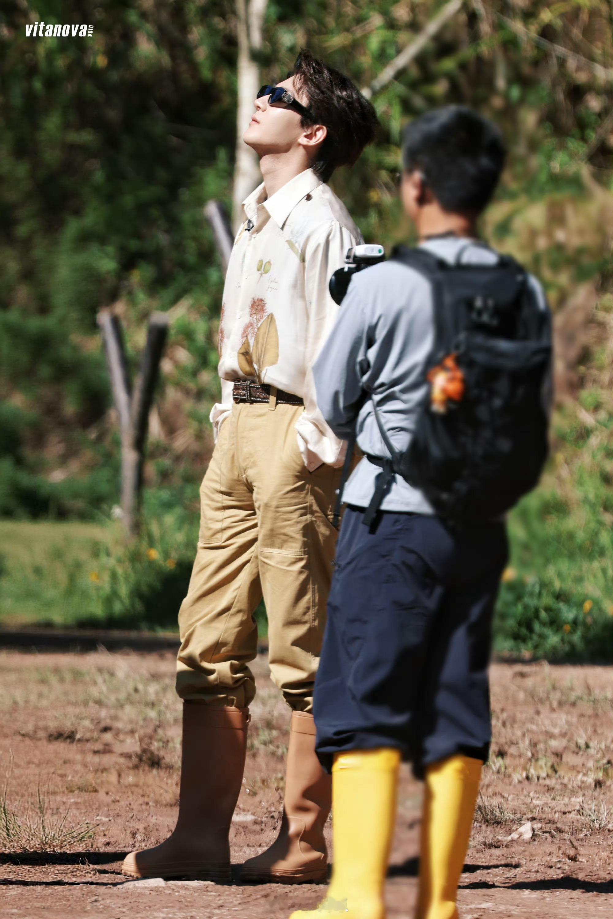 夏之光太会搭了！cos光头强、黑西装贵公子、蘑菇屋邻家弟弟，每种风格都亮眼，惊喜