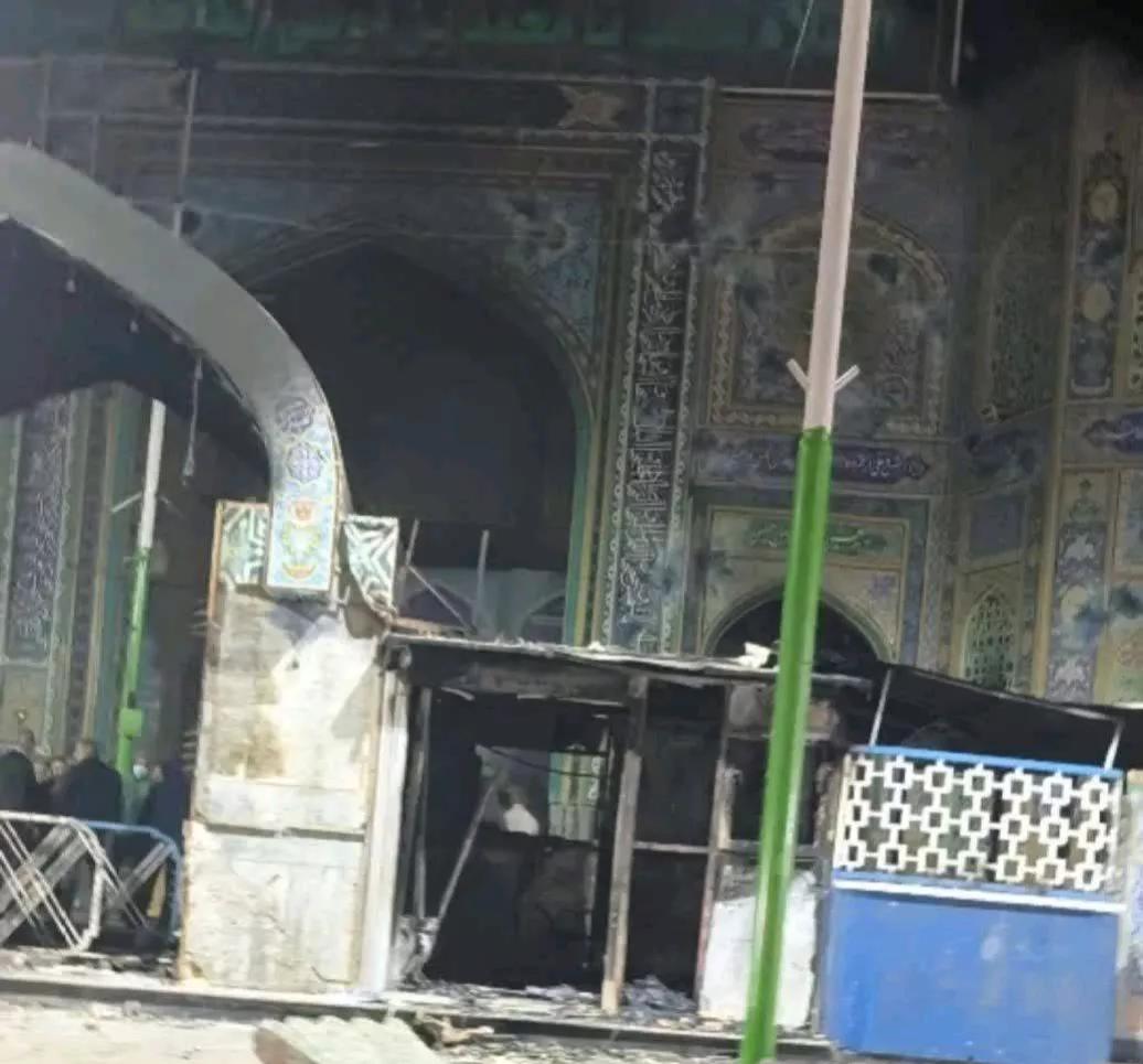 伊朗国家电视台报道，当地时间9日，胡齐斯坦省，德兹富勒市安全部门确认，该市宗教圣