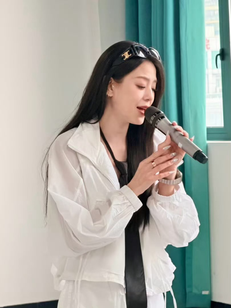 周杰伦MV女主江语晨来浪姐了 谁的DNA狠狠动了🎶周杰伦MV女主终于现身浪姐初