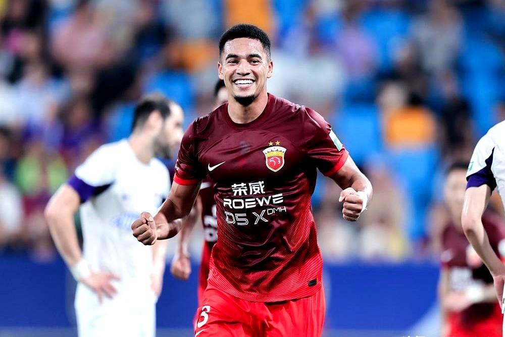 国足这换血，咋看着还得靠30岁归化撑着？

邵佳一，国足首位“80后”主帅，20