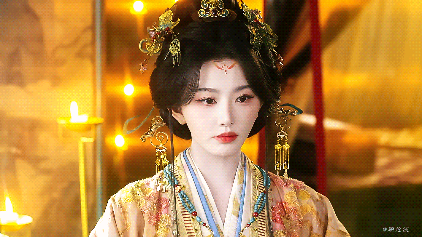 孔雪儿当年逆风改命的第一支百万直拍孔雪儿做演员做爱豆都很精彩呀前几天也有舞台🥹