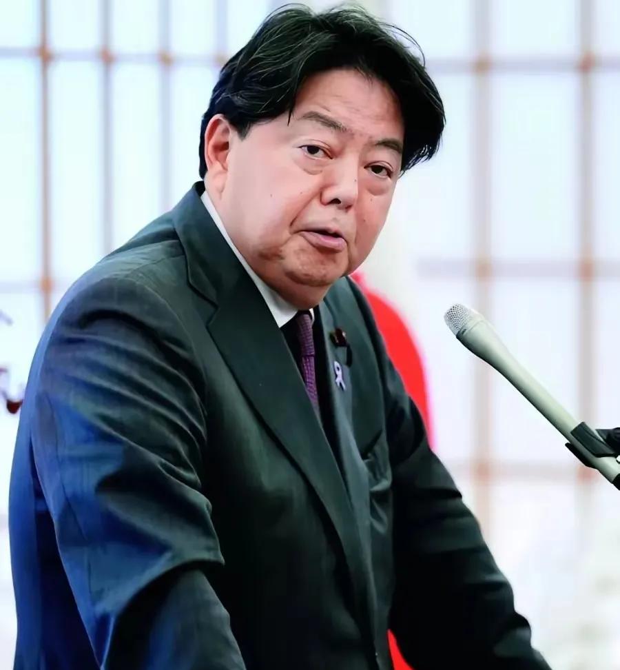 快讯、快讯！
日本内阁防长宣布了！

9月18日，日本内阁官房长官林芳正宣布参选