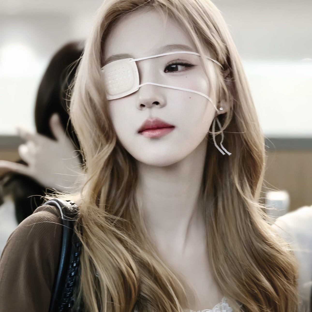 你又打耳洞 又抽烟 又不听话 脸又圆 哎算了 你好可爱- 金多绚｜stella｜