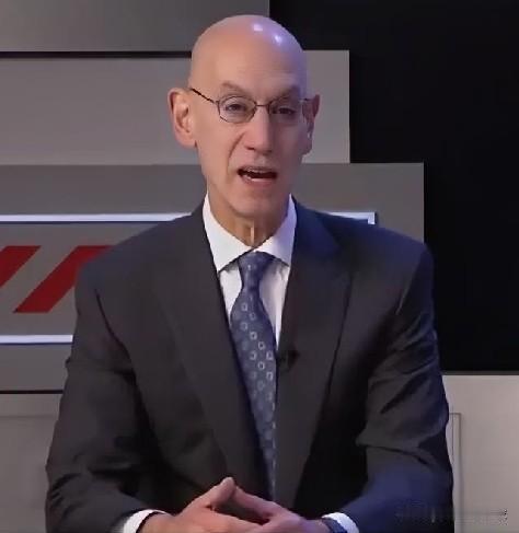 肖华：歇多了更容易受伤，65场评奖规则不会变。

也算是正式官宣了，在一段时间的