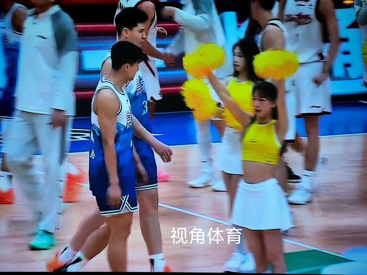 无缘逆转，飞虎男篮主场75:81不敌浙江男篮迎来新赛季主场首败，同时也遭遇三连败