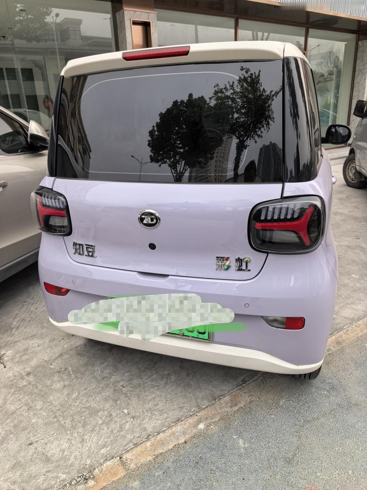 这是哪个厂家生产的车？