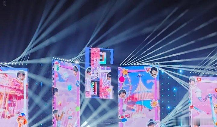 登陆少年一周年舞美登陆少年演唱会舞美 登陆少年一周年舞美 ​​​