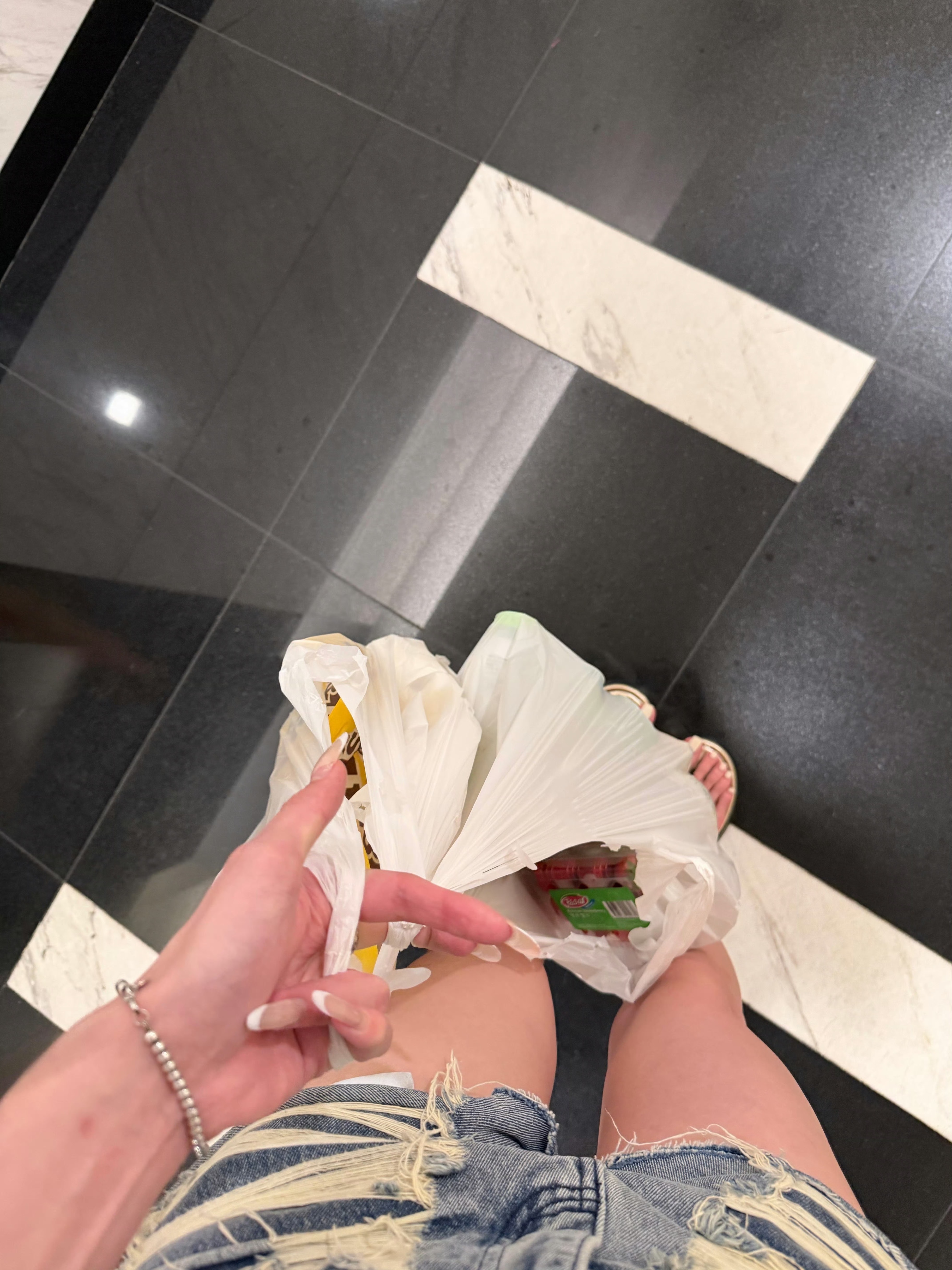 别问我在干吗问了就是在想你 