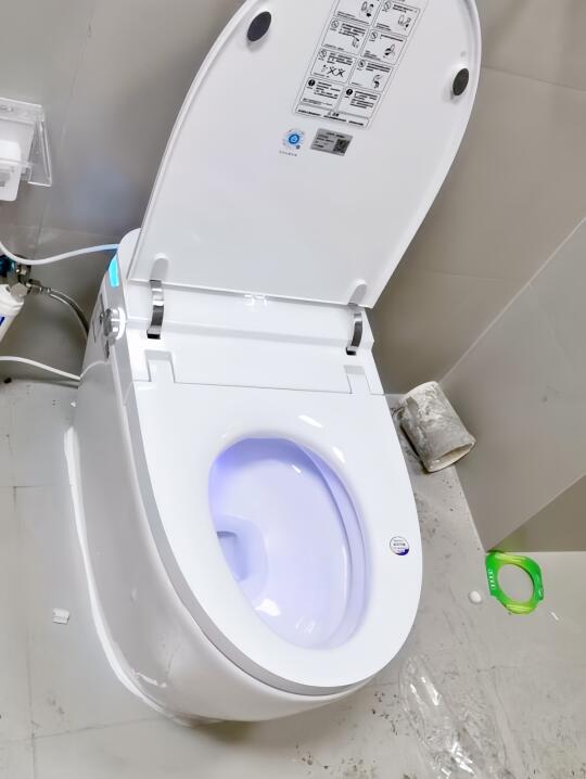 自从装了轻智能马桶！上厕所也是一种享受