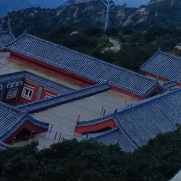 每日一善 ☀️阳光信用 ☀️每日一善 生活不会一帆风顺，但我们可以选择乐观面对。