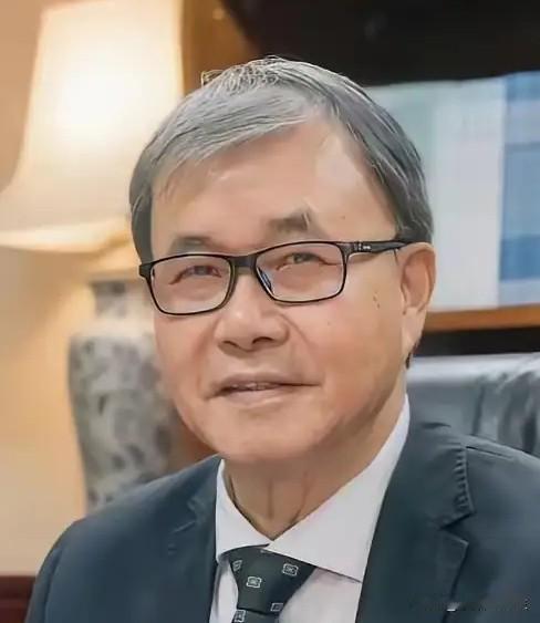近日郑丽文张口就妄言“谈统一是空想”，一边喊着“抵抗武统”一边叫嚣“反对和统”，
