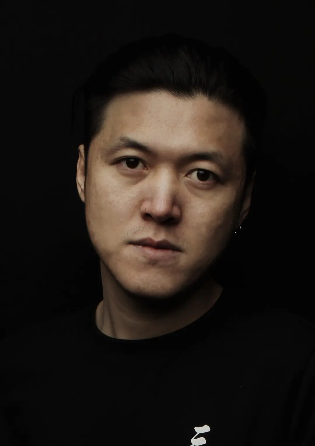 辛爽新剧确定《死胡同》主演：廖凡  刘琳  黄俊捷 朱珠 史彭元本月中旬北京开机