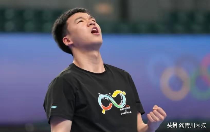 向鹏燃烧了，选拔赛3:1战胜温瑞博，拿到了伦敦世乒赛最后一个名额！

今年向鹏状