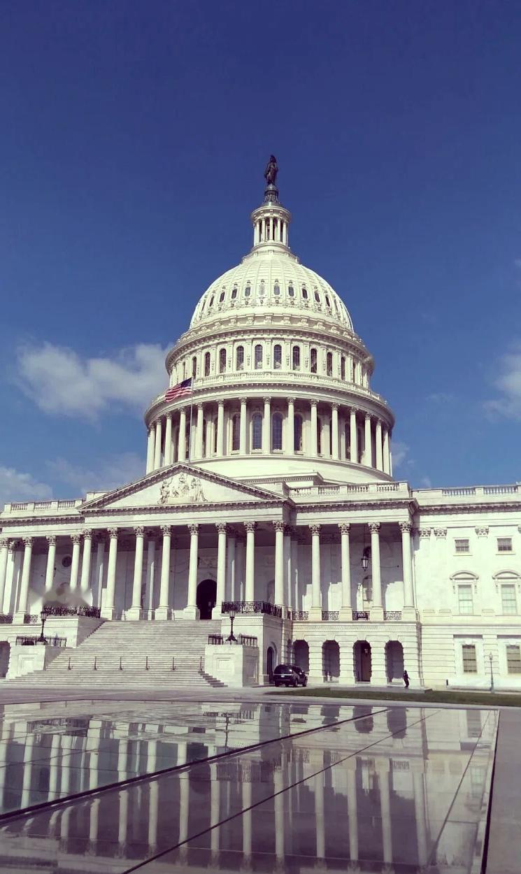 美国国防部权力结构还挺复杂。它是美国武装部队最高领导机构，最高领导是国防部长，能