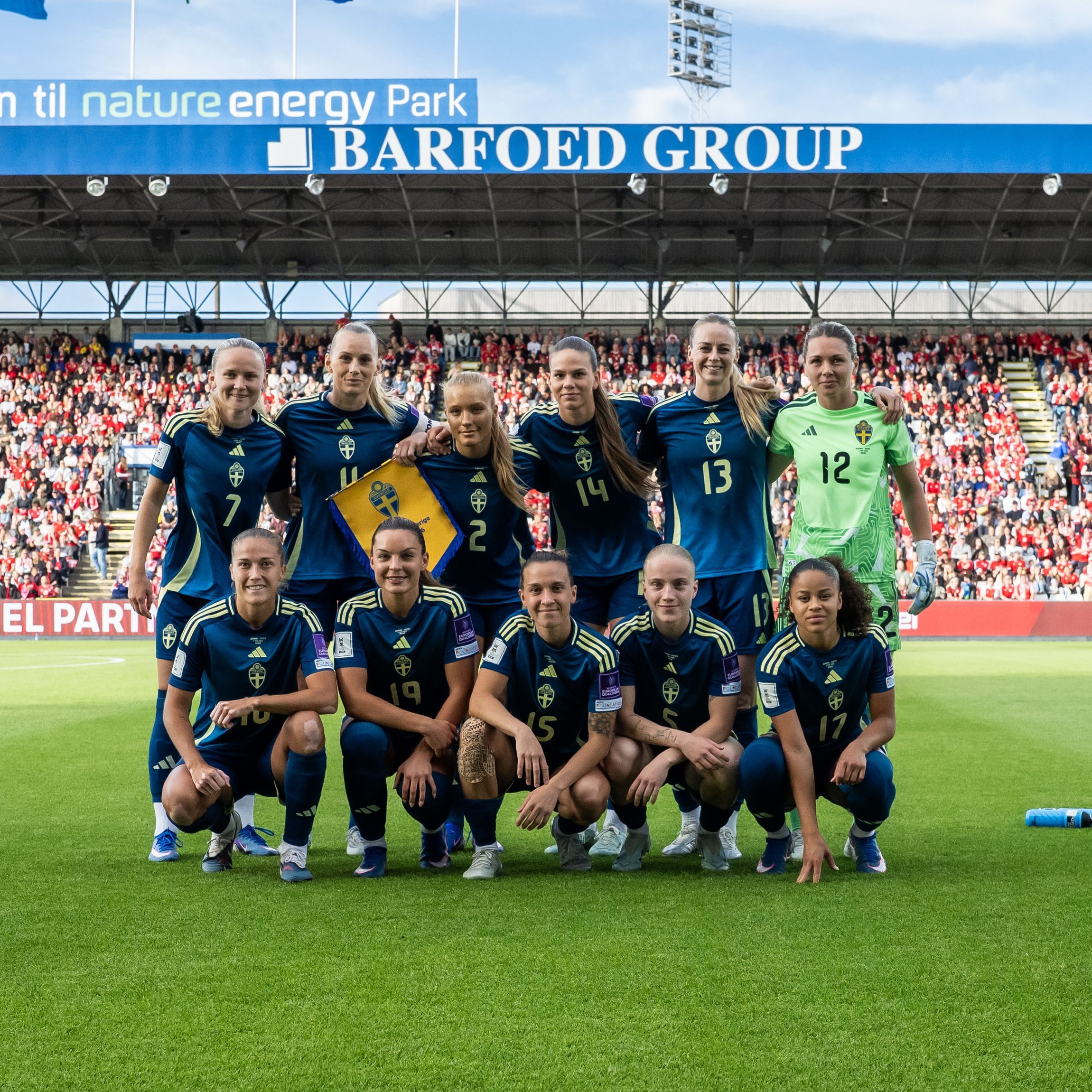世界杯欧预赛第五轮：西班牙4-0英格兰，马里奥娜贡献两次助攻！洛特和鲁索首发出场