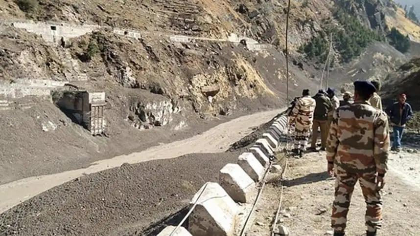 突发！印度要在中印边境建10个全女兵哨所，看似突破传统，实则藏着三重猫腻
 
1