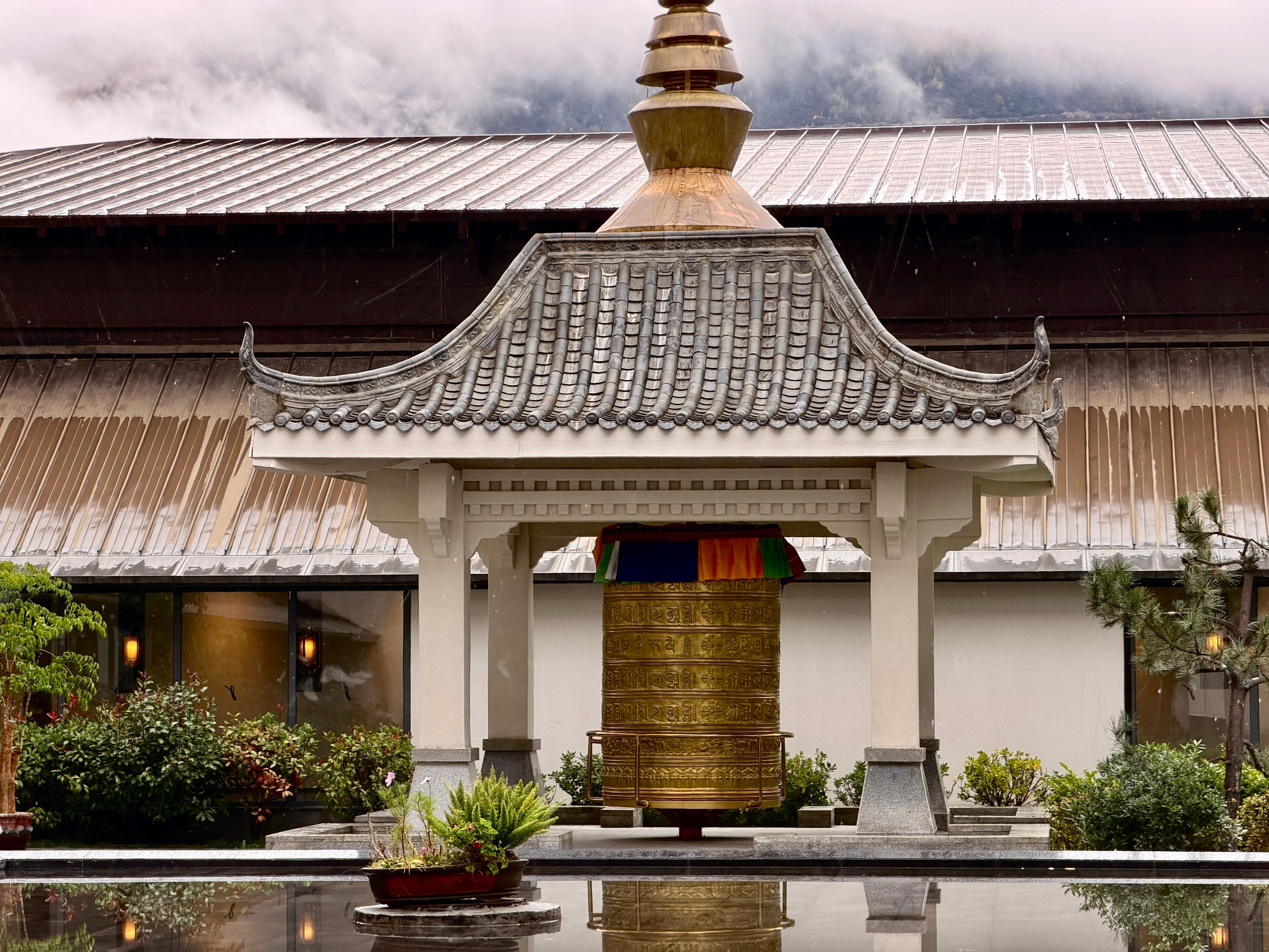 林芝的雾🌫️林芝的早晨南迦巴瓦峰没有看到是有点小遗憾哒…所以今天我们要一路“直