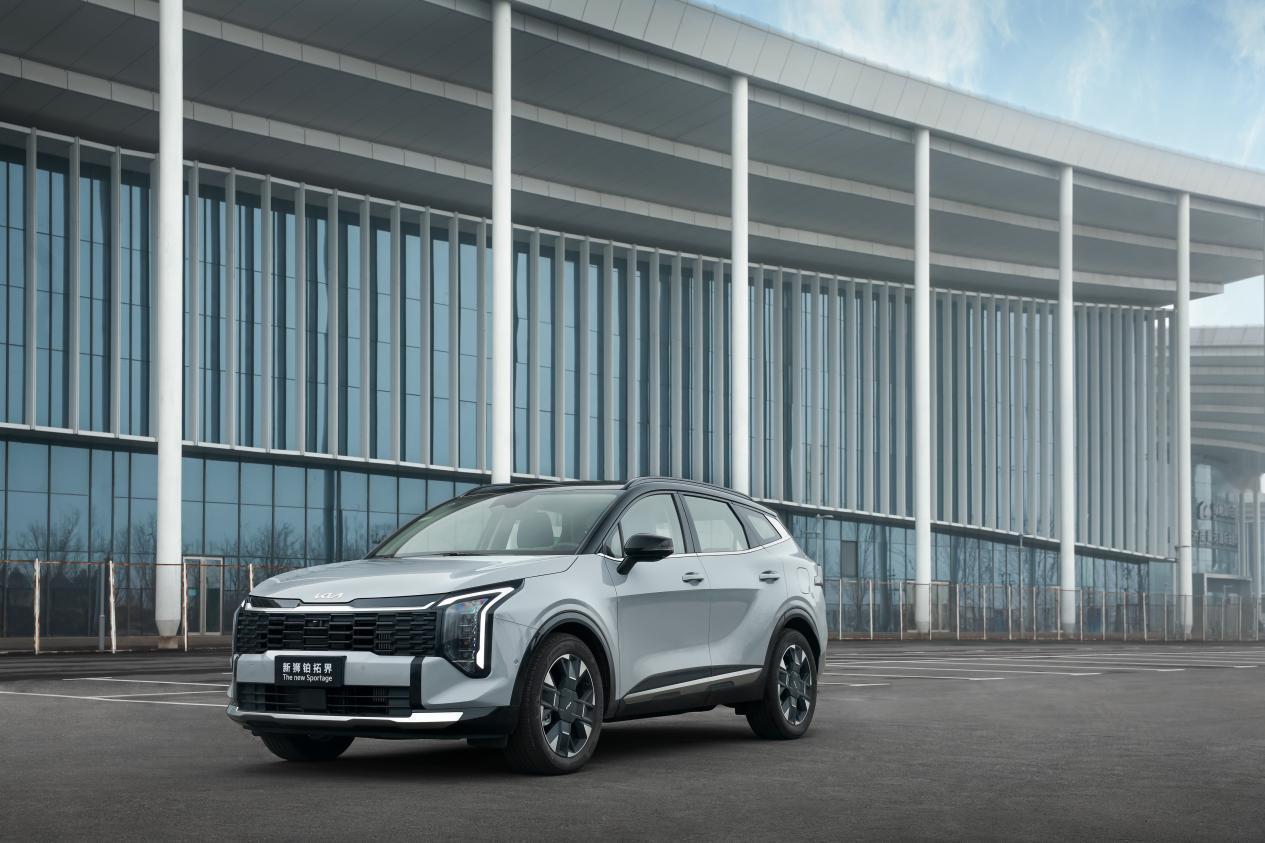 动力与空间全面占优，起亚新狮铂拓界焕新一口价10.99万元起
买车就是一个不断对