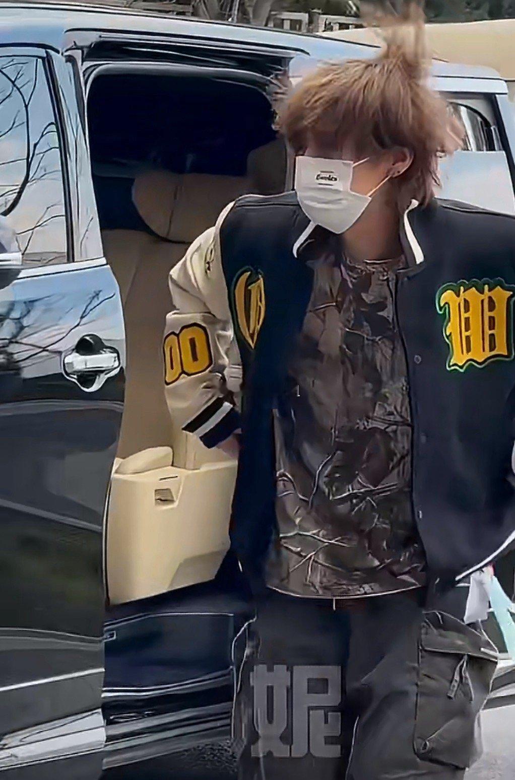 巡演接综艺，马不停蹄的工作，马年要多多见面哦！粉丝也是幸福了坐等充会员啦！鹿晗出