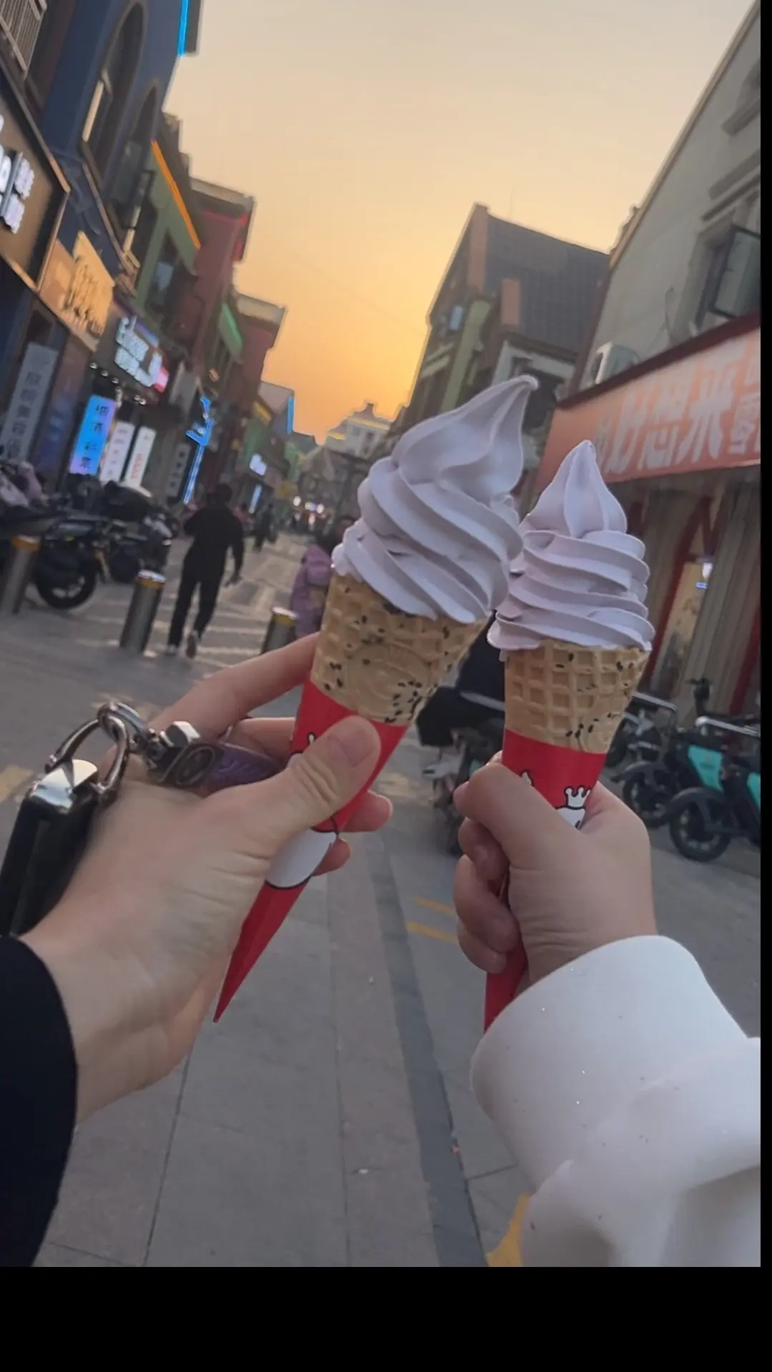 尽管快乐