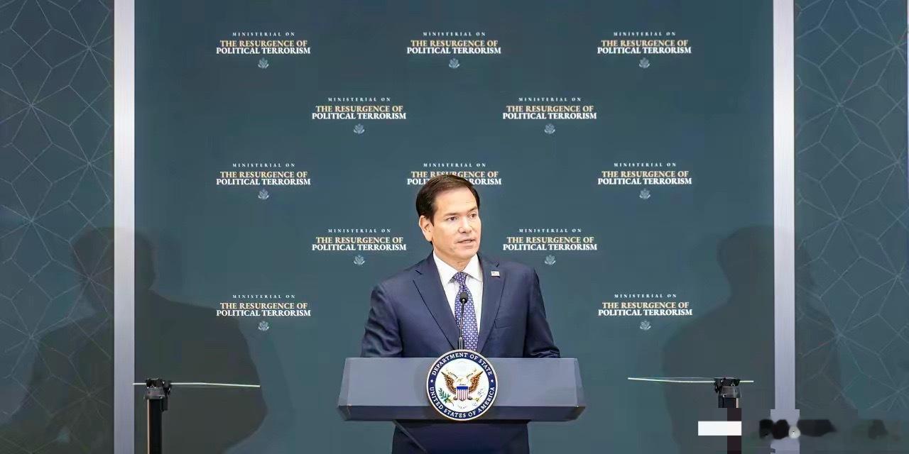 同一天，中美各自组织开会。中国在上海组织召开世界人工智能大会，29个国家出席。而