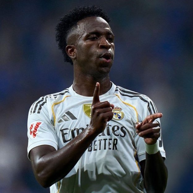 罗马诺：皇马给威尼修斯的续约合同仍在桌面上，皇马和弗洛伦蒂诺·佩雷斯希望他留下，