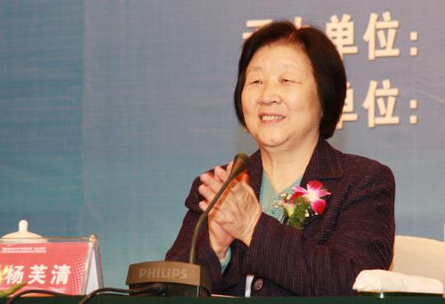 中国软件之母！深耕科研七十载，她从零撑起国产软件产业
 
杨芙清，女，1932年